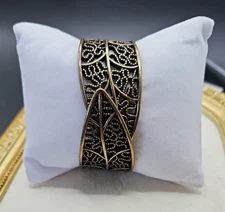 Vintage Clamper Bracelet Gold Tone Leaf Hinged Cuff Retro Textured Nature Boho