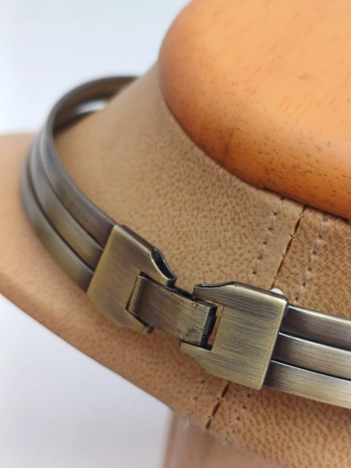 AMBRA CABOCHON GIROCOLLO SEMIRIGIDO - OVALE NATURALE - Immagine 4 di 4