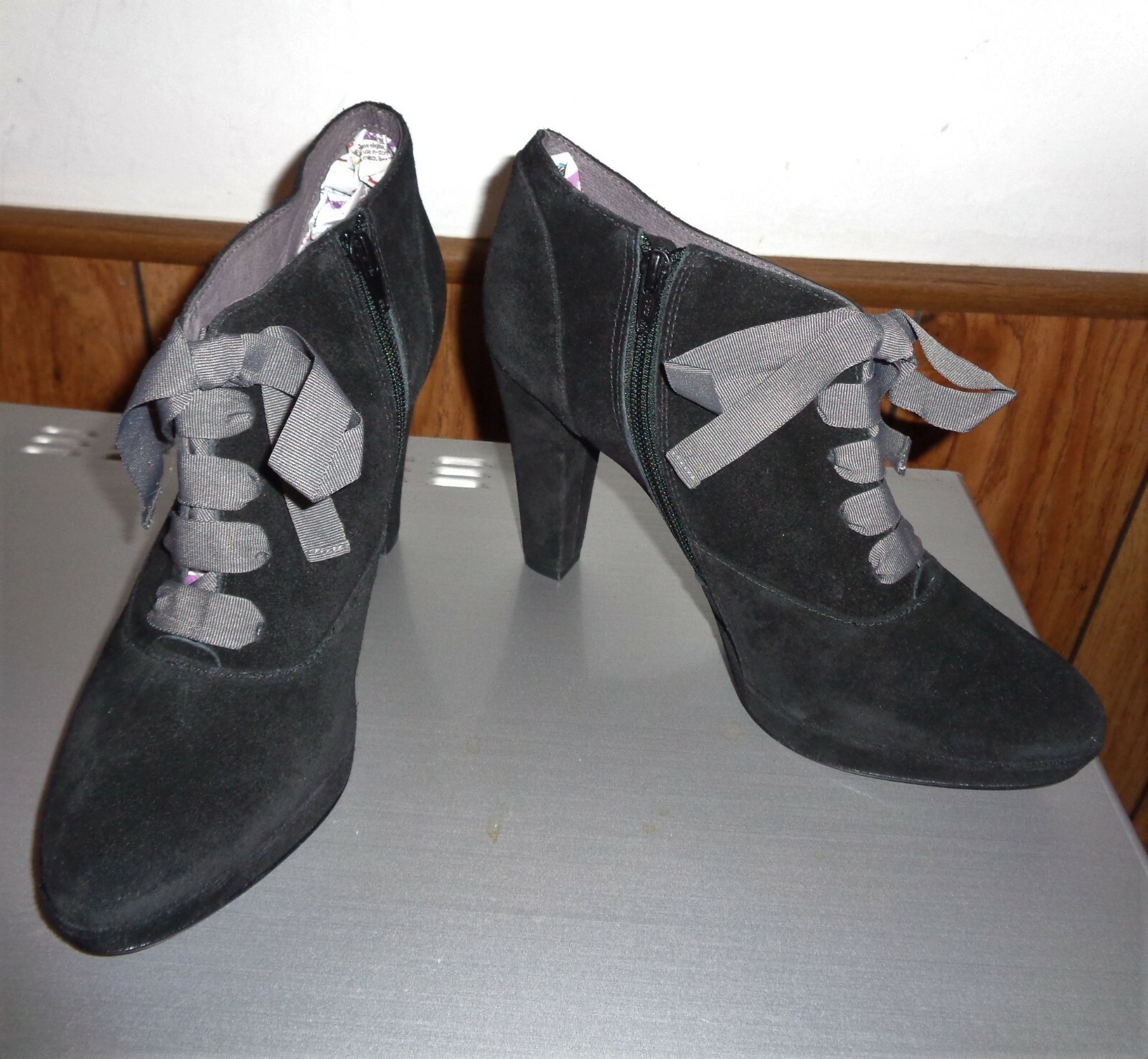 carleta lyon ankle boots