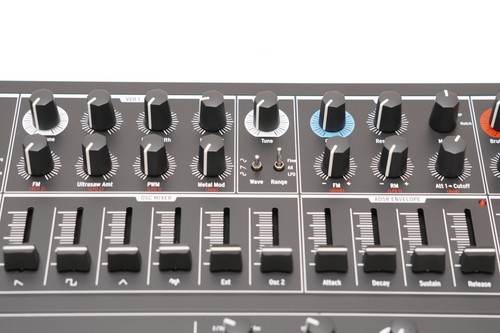 Arturia MiniBrute 2 Semi-Modular Analog Synthesizer and Step Sequencer - Picture 2 of 10