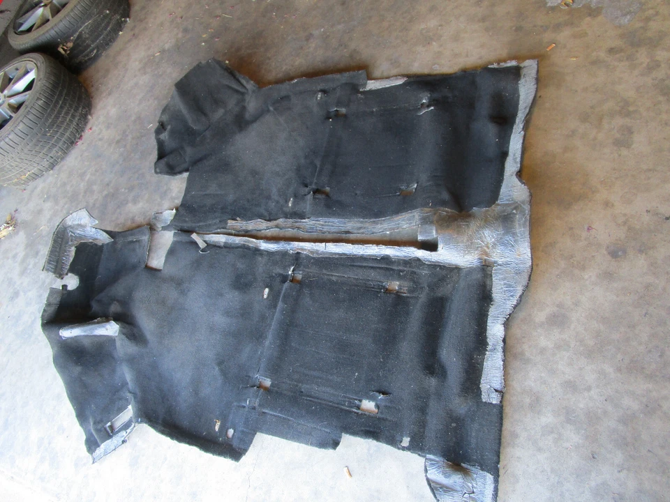 法拉利 348 蜘蛛地板地毯黑色 — 第 4/4 张图片