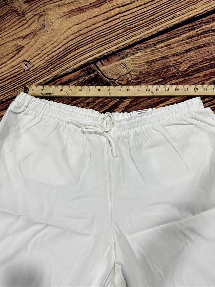 Bermudas Alfani Plus para mujer 2XL - blancas Foto 2 de 4