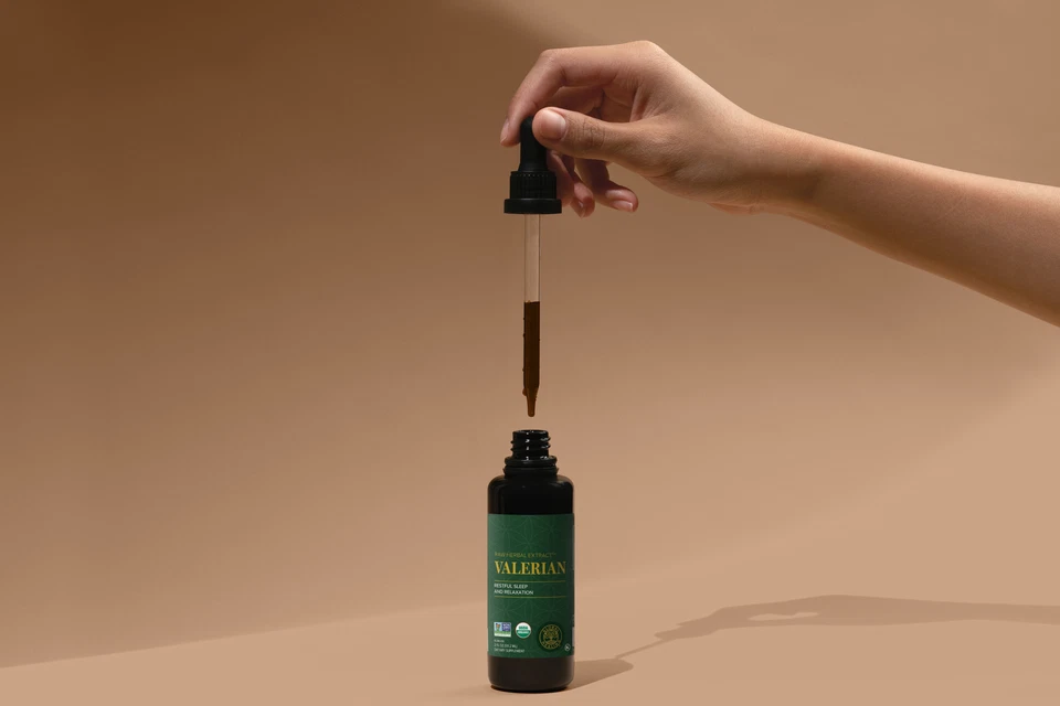 Extrato de ervas orgânico de raiz de valeriana cura global, suporte para dormir, fl oz 2 - Imagem 3 de 4