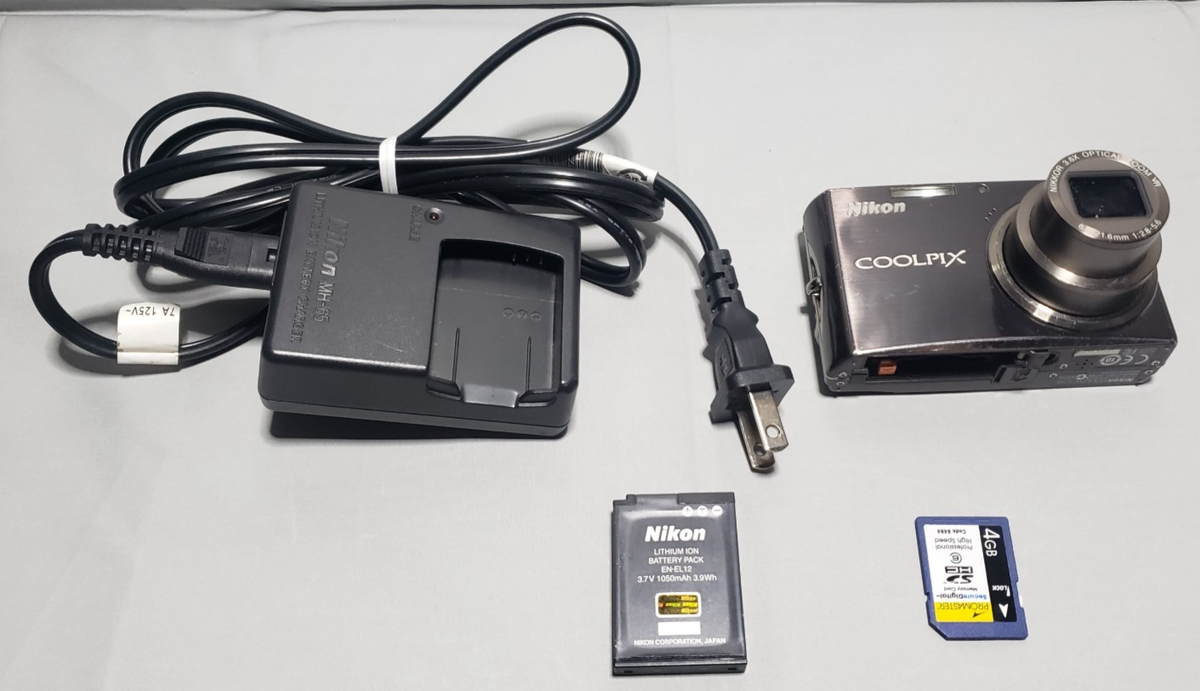 Nikon COOLPIX S710 14.5MP Digital Camera - Missing Battery Door
