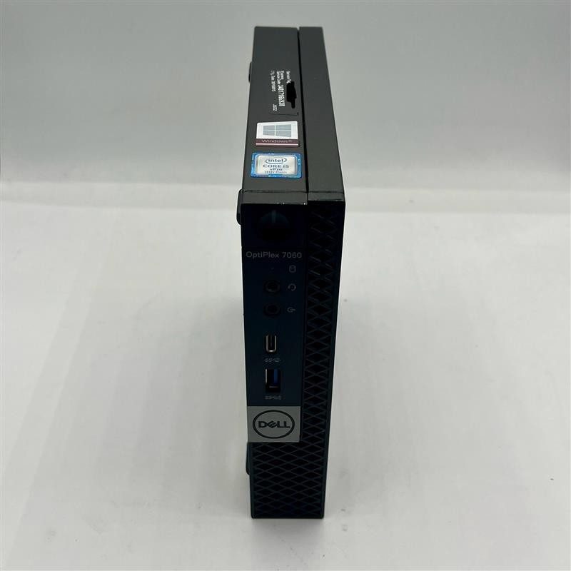 Foto 1 di 6