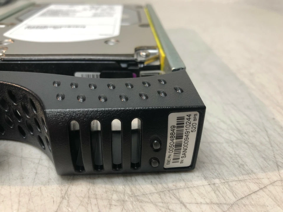 ST3450856FCV Seagate Cheetah 15K.6 450GB 15000RPM Fibre Channel 3.5 Internal HDD - Image 4 of 4