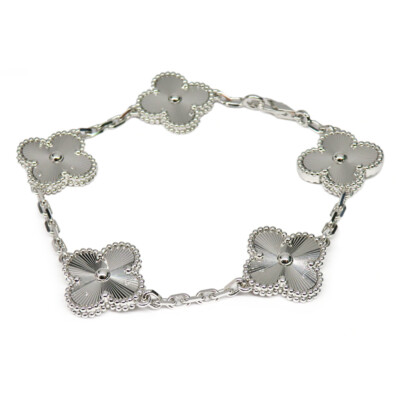 Van Cleef & Arpels Vin Alhambra Guilloche 5 Motifs 750WG