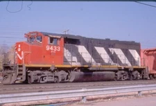 CNR 9433, GP40-2L, Chicago, Il, 03/99; Kodachrome Original       