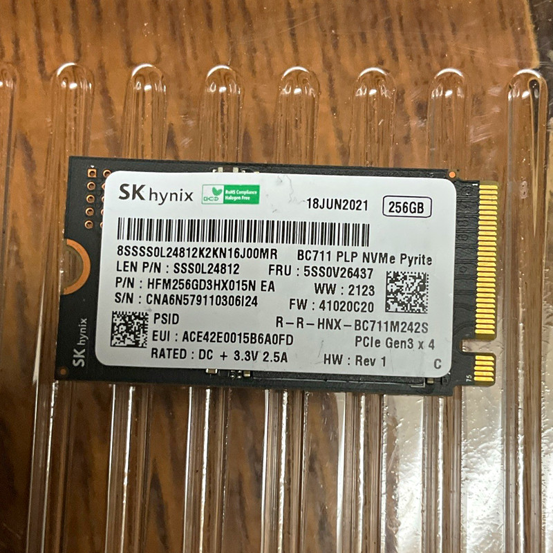 SK hynix BC711 256GB NVMe M.2 Internal SSD PCIe Gen3 x4 Pyrite HFM256GD3HX015N