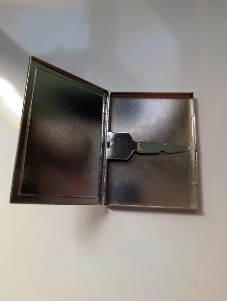 **Raro** Estuche para Cigarrillos HIM Heartagram Estuche de Identificación Billetera Portatarjetas Foto 2 de 3