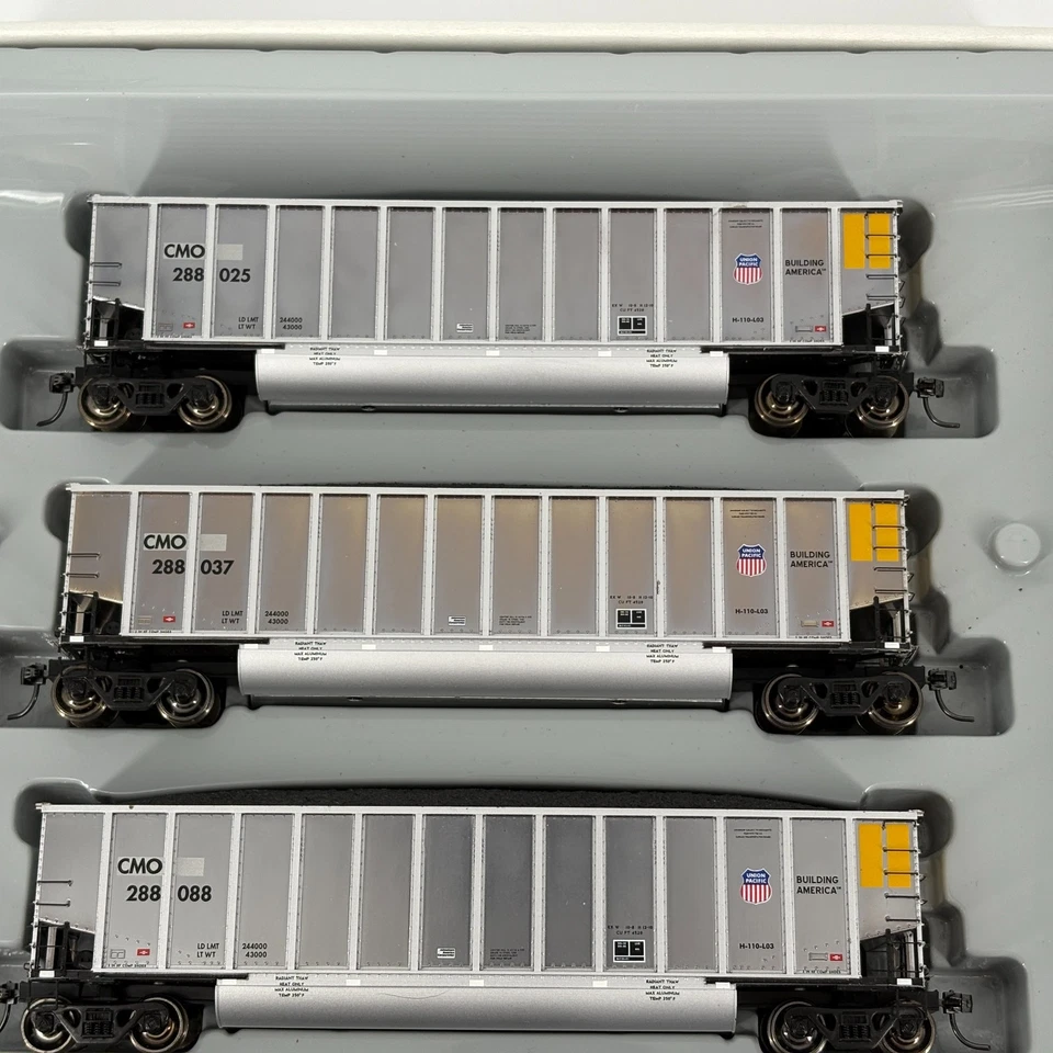 HO Athearn ATH97472 Union Pacific UP CMO Bethgon Coalporter w/ Coal Load 5 Pack - Image 4 of 4