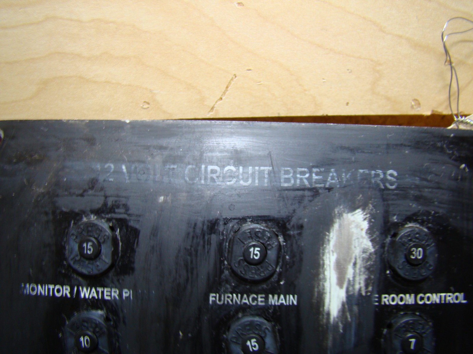USED RV 12VOLT HOUSE CURCUIT BREAKER PANEL