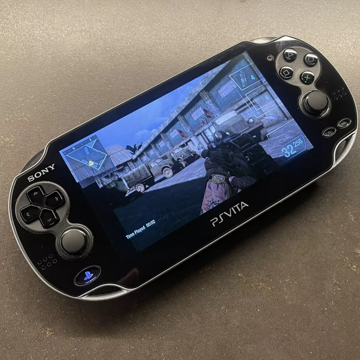 Sony PlayStation PS Vita PCH 1003 WiFi BUNDLE GAMES 4GB Memory card