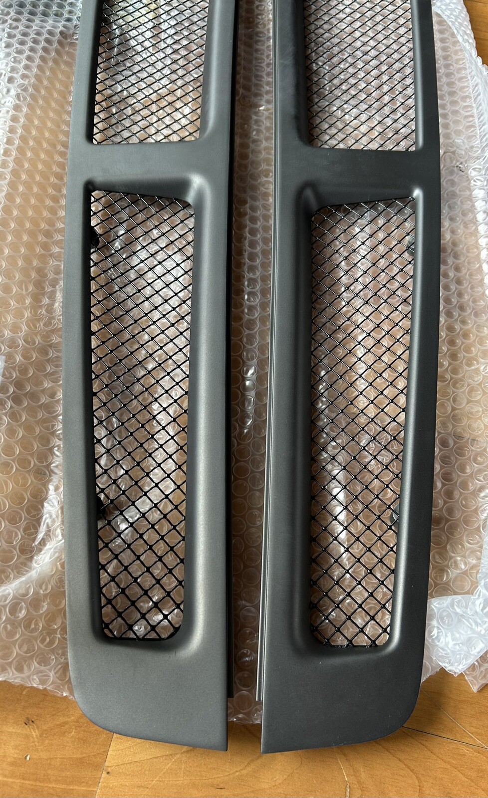 Set of Ferrari F430 Spider Engine Grill Hood Vents 68581400 68581500 Grilles