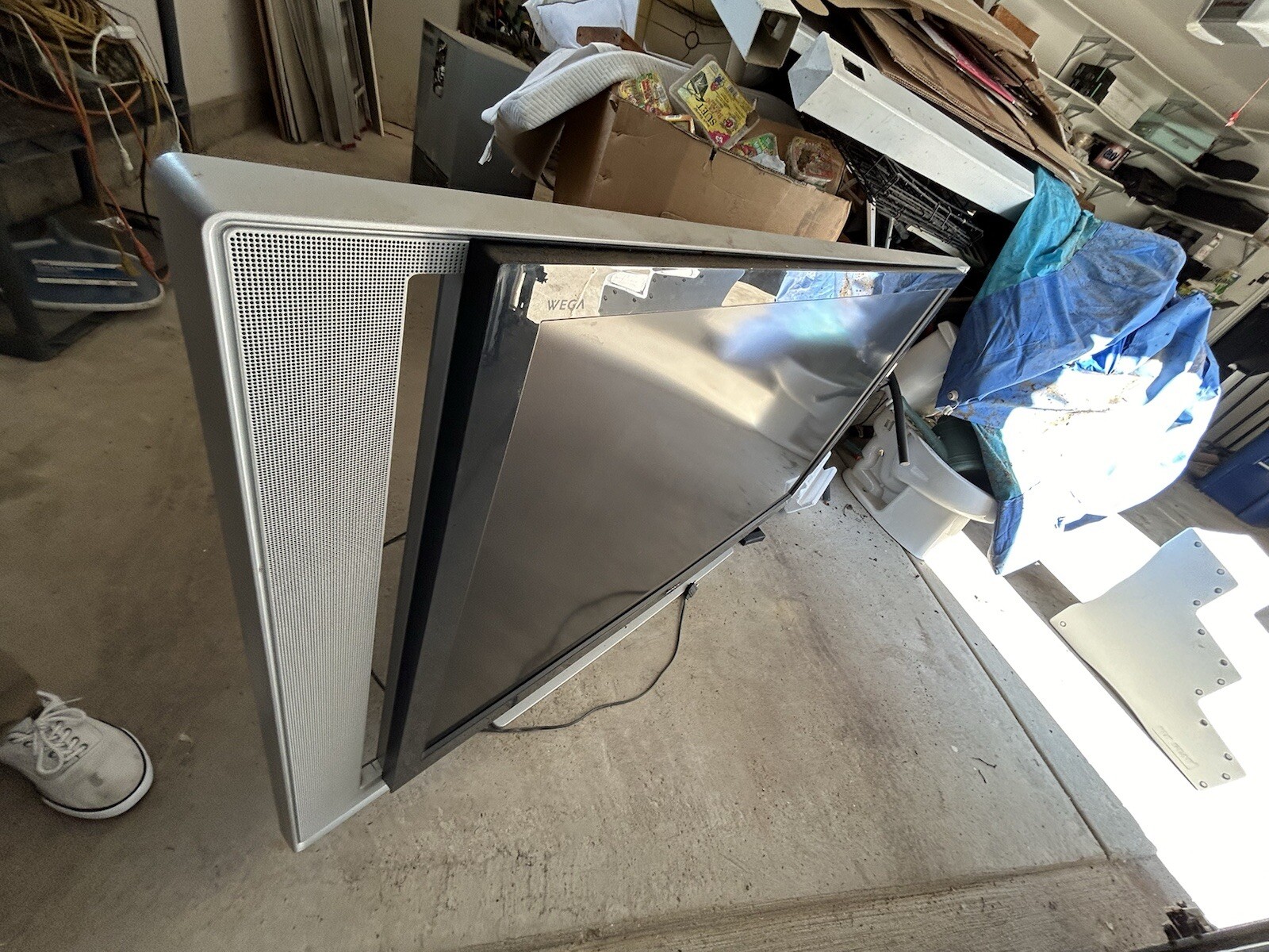 SONY 50" SXRD KDSR50XBR1 Projection TV w/Remote please redescription