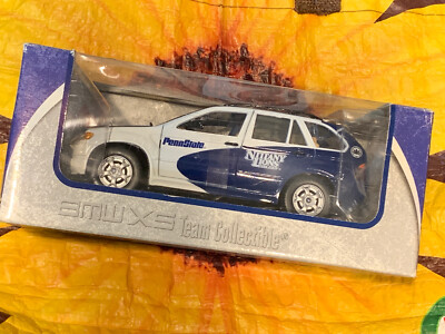 Fleer BMW X5 Penn State Nittany Lions Die Cast Car 1:24 Scale