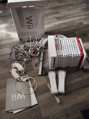 Nintendo Wii 512MB Spielkonsole - Weiß mit 13 Spielen und Ovp