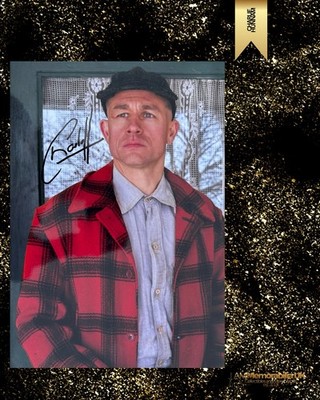 Charlie HUNNAM signiertes Monster ''ED GEIN'' A4 Foto VOLLSTÄNDIG GENAUER NACHWEIS/COA!