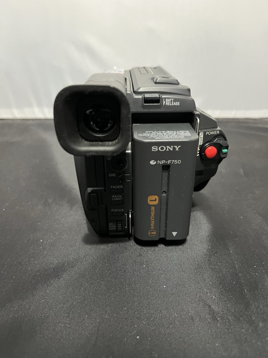 Sony Handycam Vision CCD-TRV68 Hi8 Camcorder 460x Digital Zoom