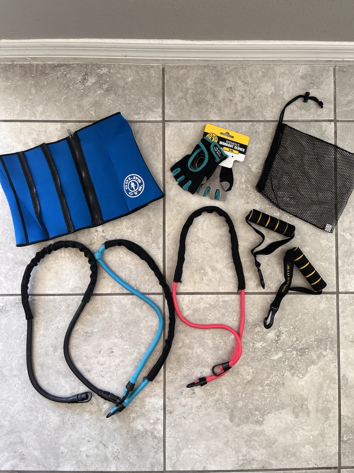 Gold&rsquo;s Gym Home Fitness Bundle &ndash; Resistance Tubes, Waist Trimmer & Gloves