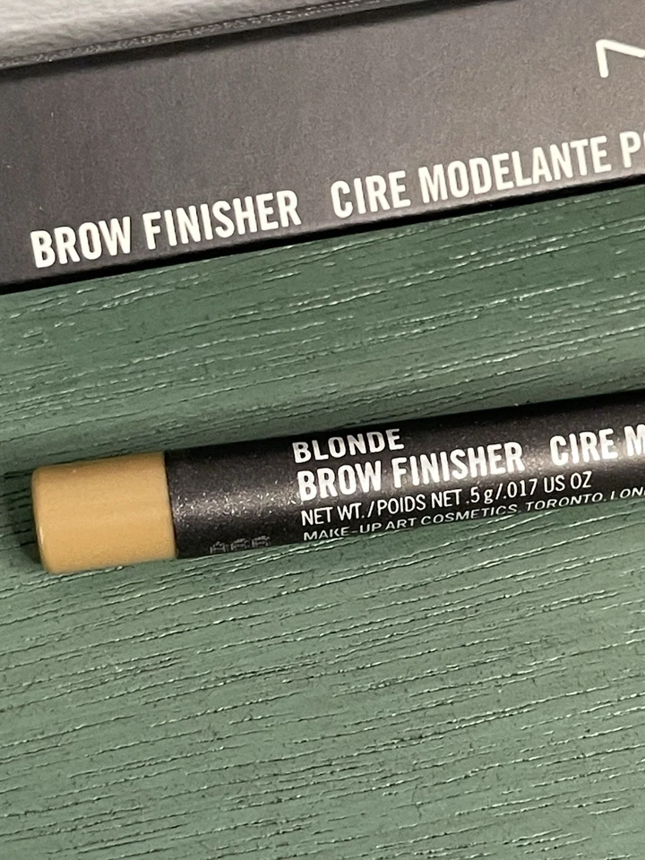 MAC BROW FINISHER ~ BLONDE ~ BOX SLIGHTLY DAMAGED - Image 2 of 3