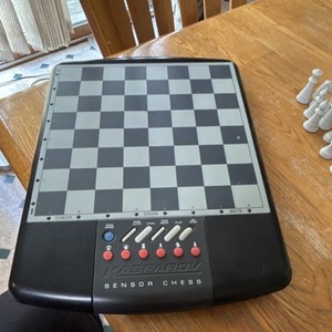 Saitek Kasparov Sensor Chess Electronic Game Plastic Black Gray 1993 missing 1 