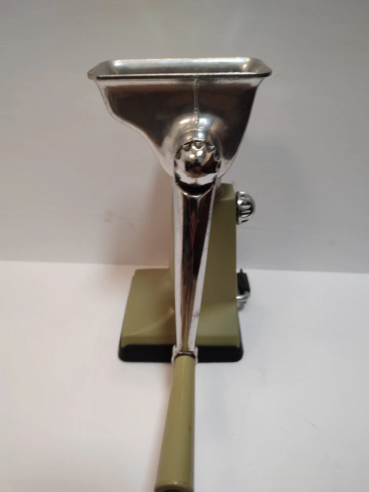 Moedor de carne vintage Rival Grind O Mat modelo 303 processador picador de alimentos abacate - Imagem 3 de 4