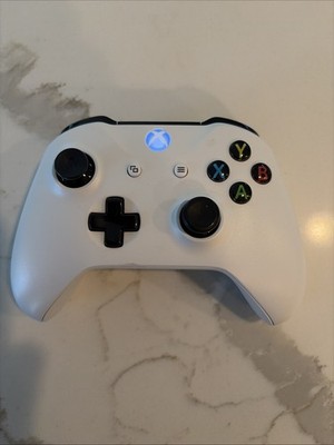 Genuine XBOX ONE Wireless Controller White Model 1708 OEM TESTED & WORKS GREAT!