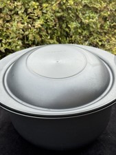 TUPPERWARE   Plat Avec Couvercle Ultra Pro 5 litres