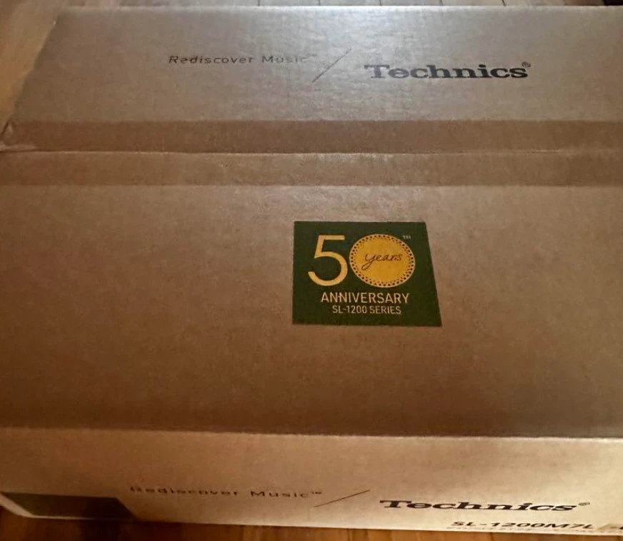 Technics SL-1200M7L-G MK7 Green 50th Anniversary Limited Edition NEW IN STOCK - Image 3 of 4