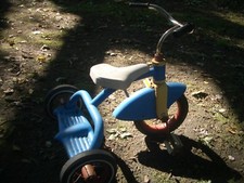 CHILD SIZE 22"X19"X20" SCARCE 1940'-50's MULTI COLOR TRICYCLE, TRIKE NICE 