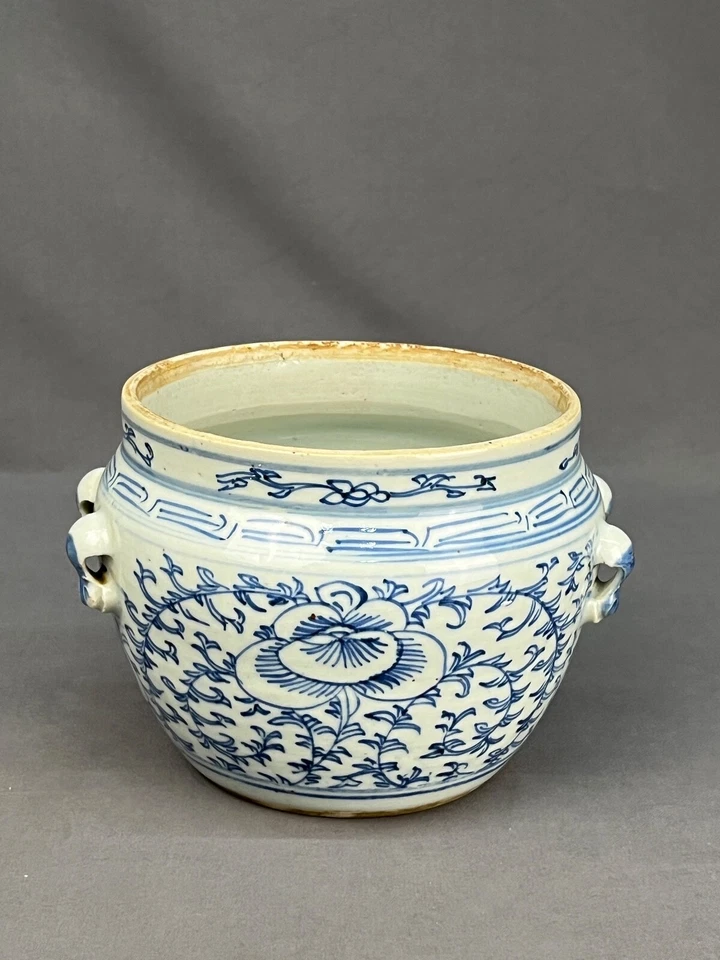19th Century Chinese Porcelain Qing Kamcheng 5" Jar or Small Pot - Изображение 2 из 4