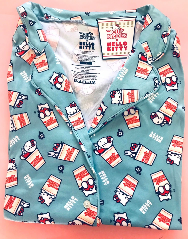 Nuevo con etiquetas Juego de pijama suave Sanrio Hello Kitty & Cup Noodles talla grande, 1X Foto 4 de 4