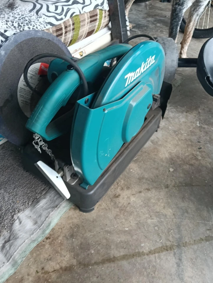 Makita 355mm 14 Inch MT Series 3 Angle Settings 2000W Heavy Duty Cut Off Saw - image 3 of 4