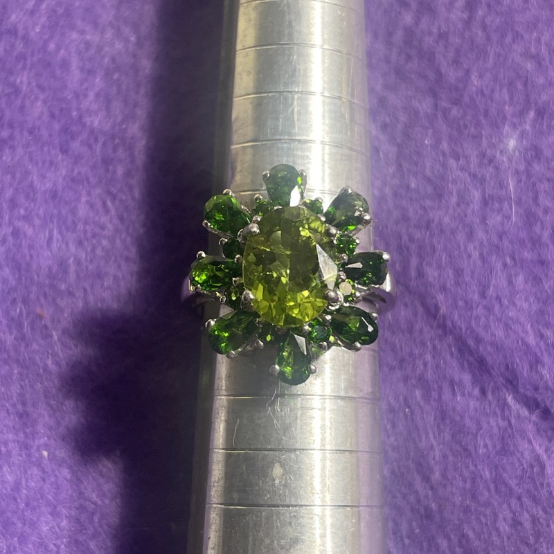 STERLING CLUSTER PERIDOT STONES COCKTAIL RING SIZE 6.25 925 Statement Piece
