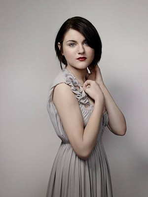 Frances Bean Cobain daughter of Courtney Love and Kurt Cobain port- Old Photo 2