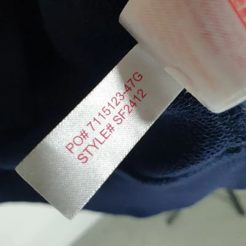 Lacoste Women's Colorblock Sweatshirt S - Lightly Used thumbnail 9