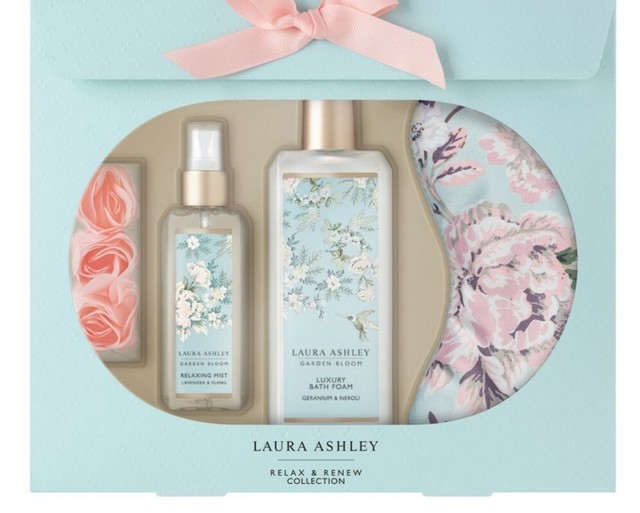 Laura Ashley Relax and Recollection Ladies Gift Set for sale online