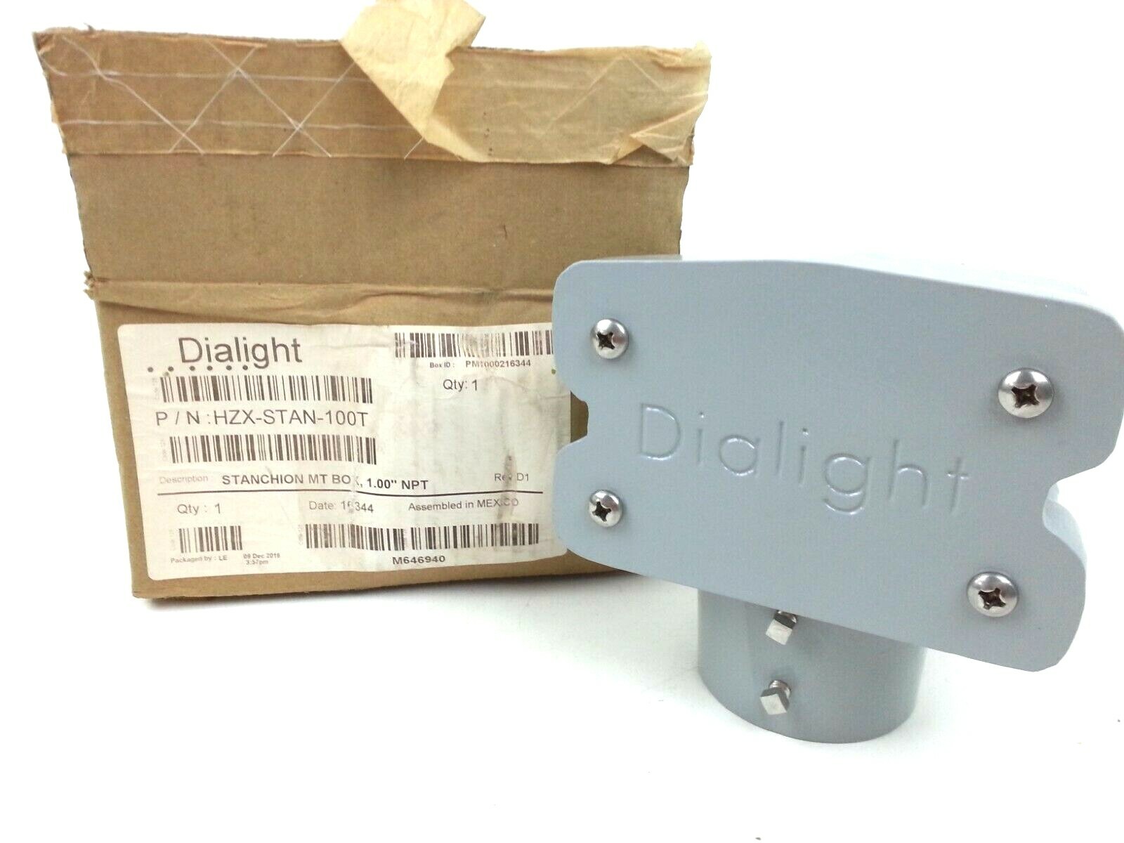 Dialight HZX-STAN 100T Stanchion mount box
