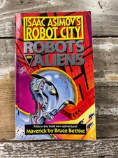 1990 Vintage Science Fiction Book “Robots and Aliens” Isaac Asimov
