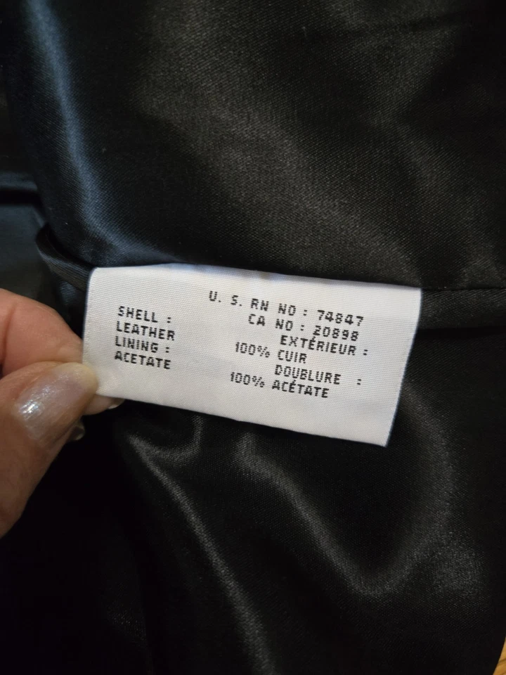 Pre-loved ANDREW MARC 女式 100% 黑色皮革短风衣外套 S 码 — 第 4/4 张图片