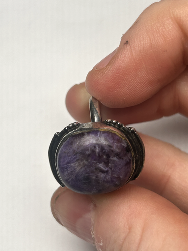 Purple Charoite Cabochon SIlver Statement Ring - Afbeelding 1 van 4