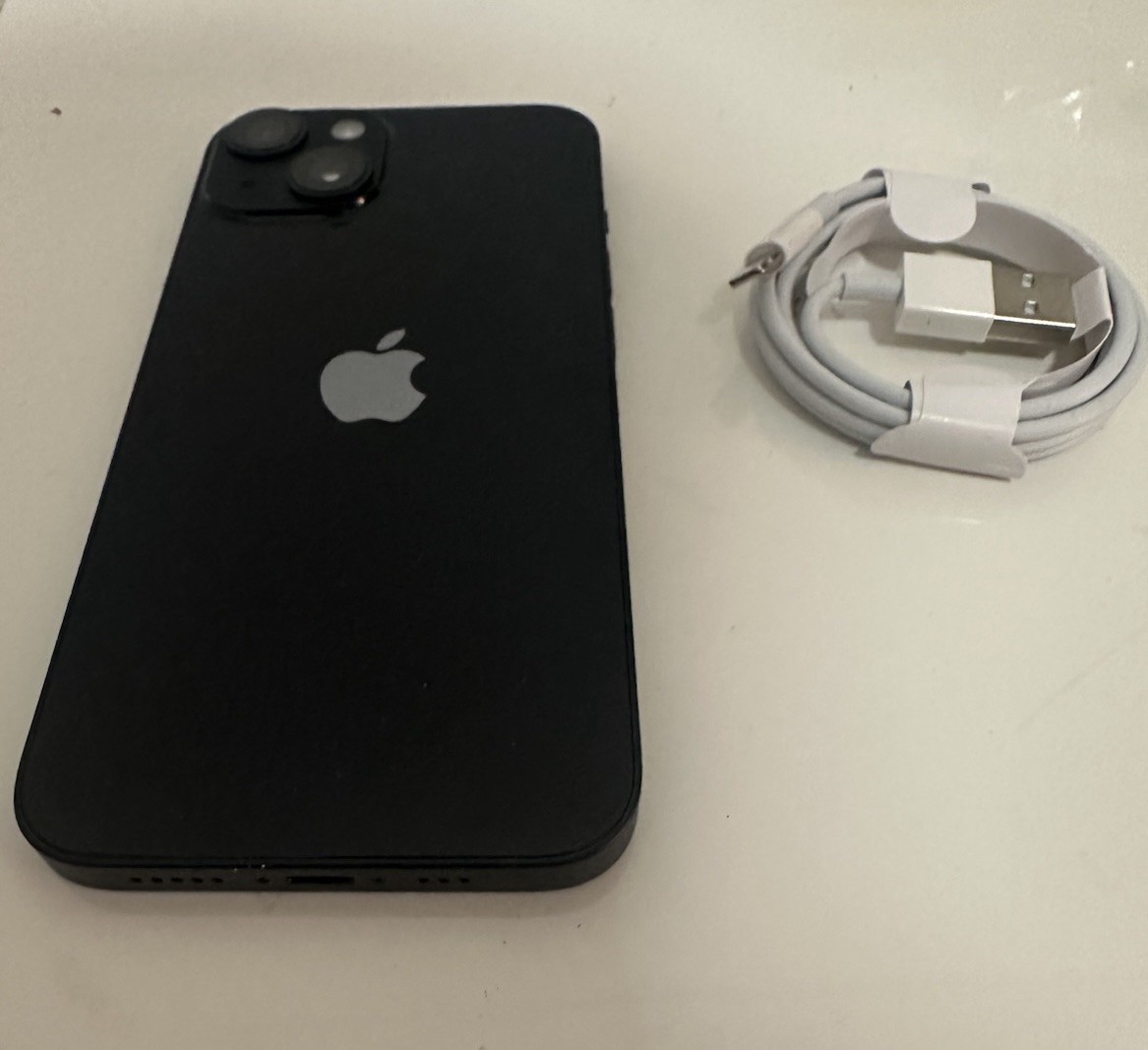 Apple iPhone 14 - 128 GB - Midnight - Fully Unlocked - 100