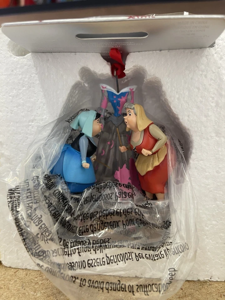 Sleeping Beauty Flora and Merryweather Light Up Living Magic Sketchbook Ornament - Image 4 of 4