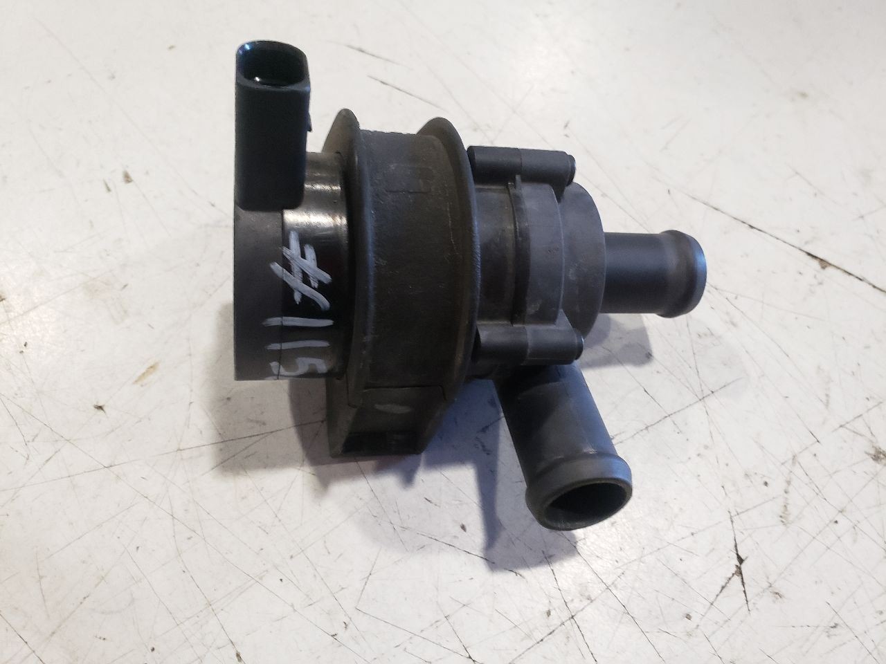 Bentley Continental Flying Spur 2006 Auxiliary water pump P/N 3W0965561