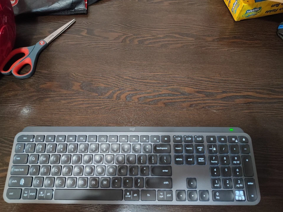 Logitech MX Keys S for Mac, Wireless Keyboard - Image 3 of 4