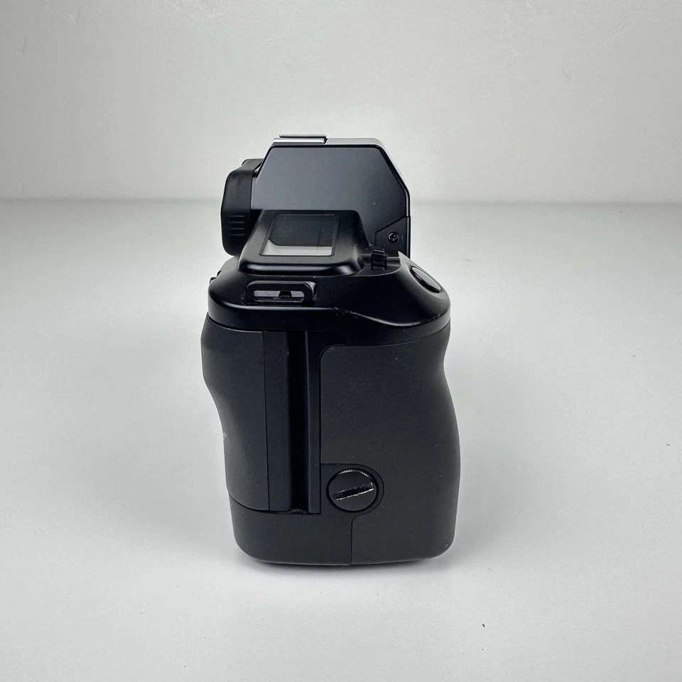 Canon EOS 620 35 mm FILM SLR Analog camera body NEW BATTERY Made In Japan - Image 4 of 4