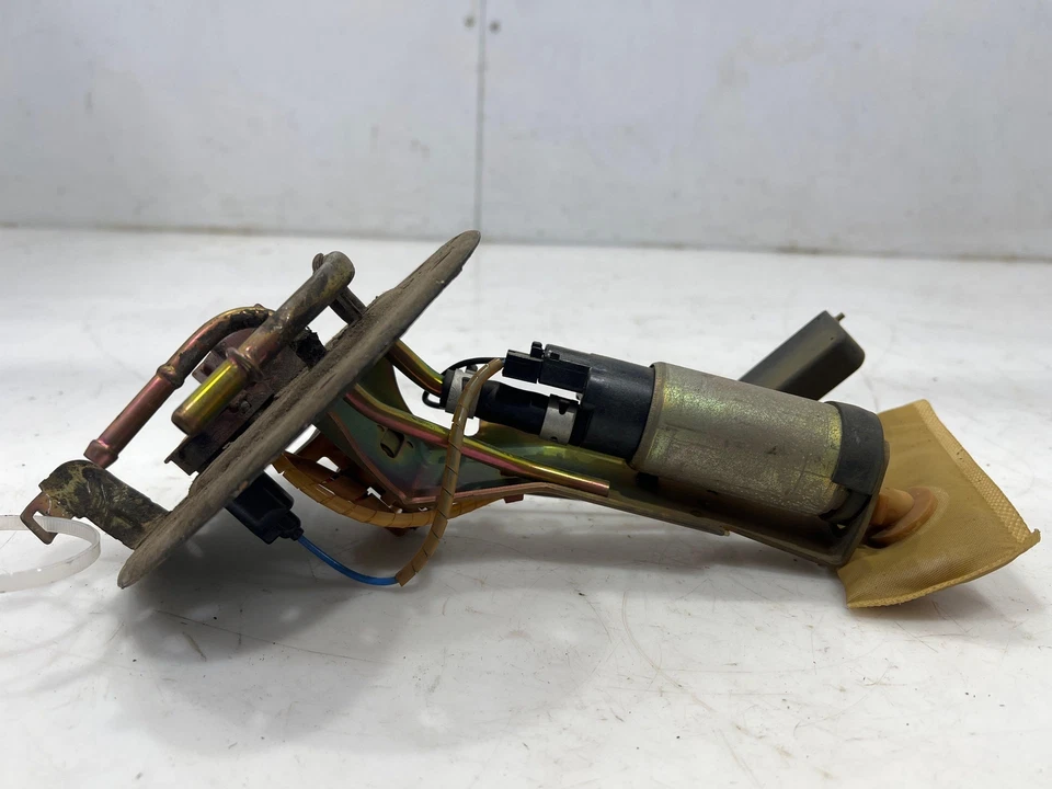 Conjunto de bomba de combustible Honda CR-V 1999 2000 OEM 17040S10A10 Foto 2 de 4