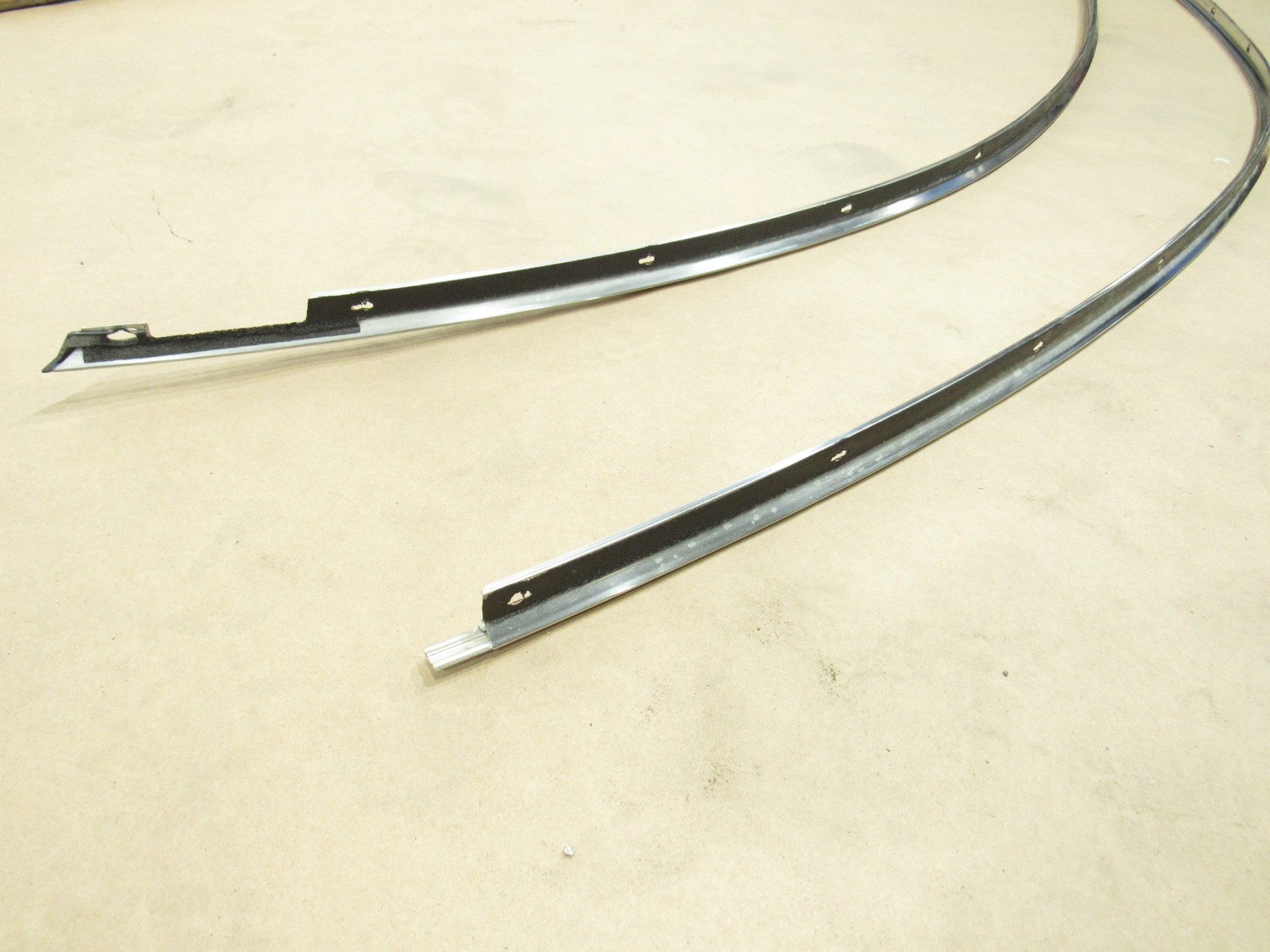 12-18 Bentley Continental GT W12 2015 Right Left Upper Drip Molding Set ;:A