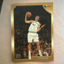Topps Dirk Nowitzki Rookie #154 Dallas Mavericks 1998-99 NBA Basketball Card